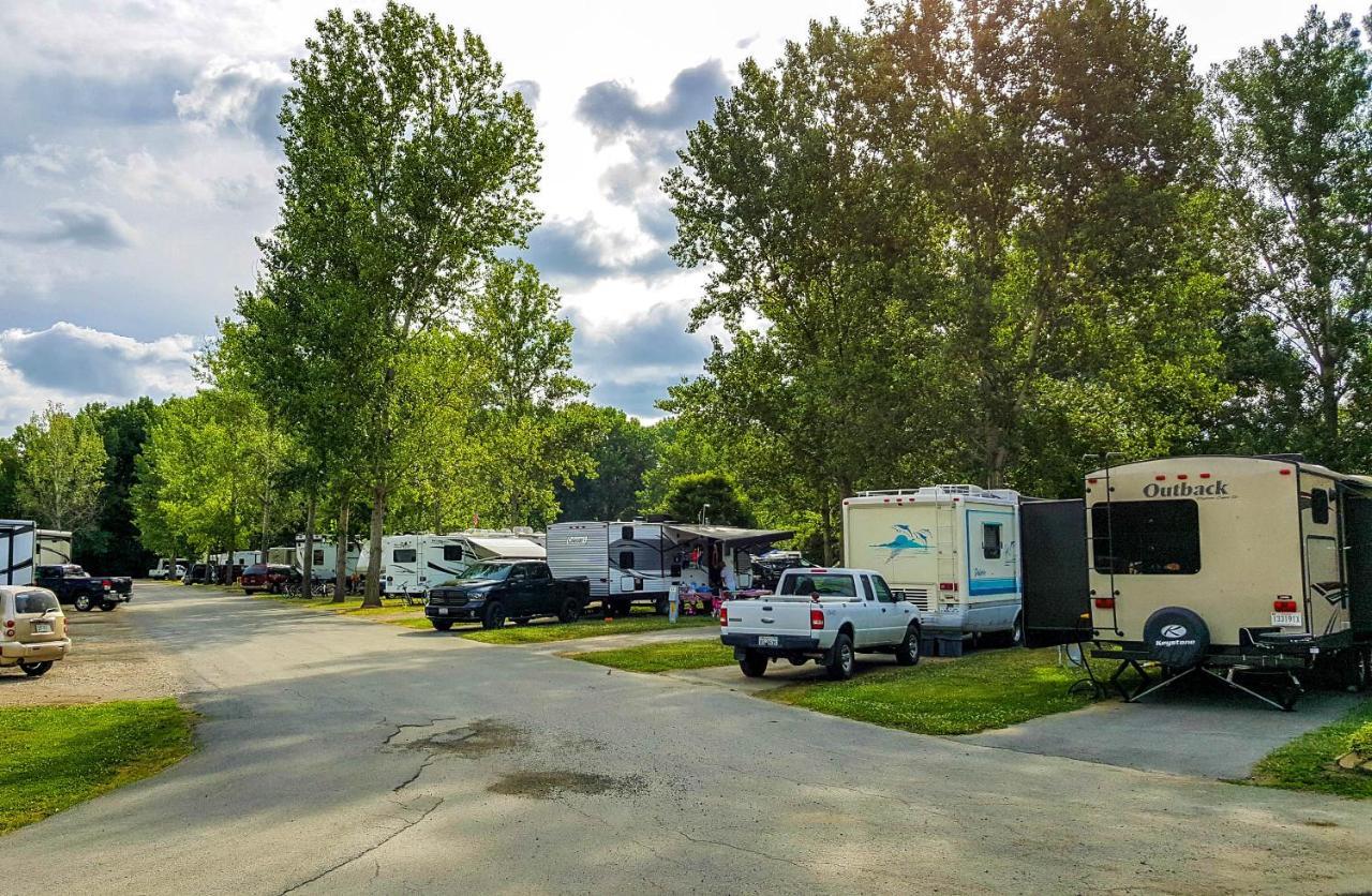 Hotel Sandusky Koa Holiday Campground Extérieur photo